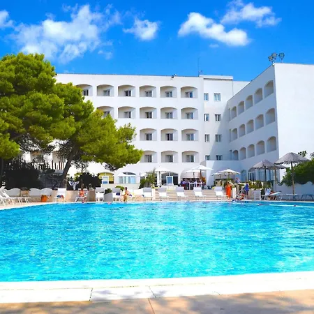 Ecoresort Le Sirene - Caroli 3* 加利波利