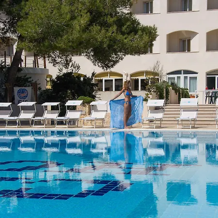 Ecoresort Le Sirene - Caroli 3* 加利波利