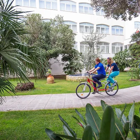 Ecoresort Le Sirene - Caroli 3* 加利波利