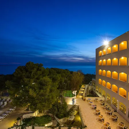 Ecoresort Le Sirene - Caroli 3* ガリポリ